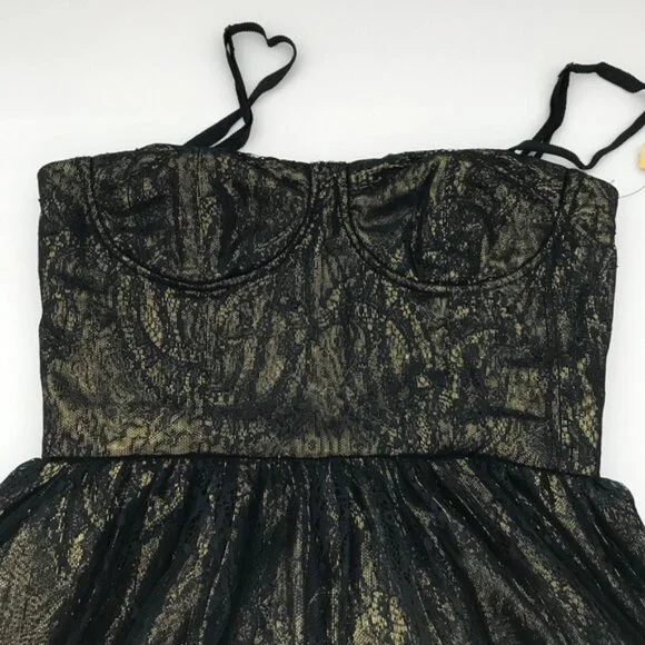 Alice + Olivia Yelle Bustier Flare Dress - Picture 3 of 8